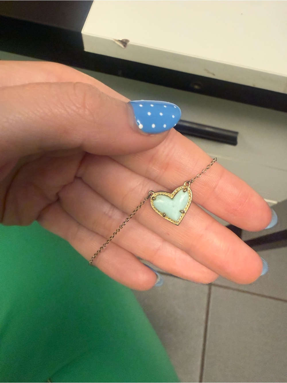 Kendra Scott necklace
